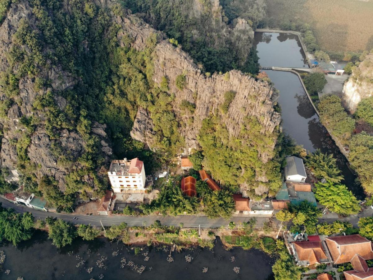 Tam Coc Lakeside Homestay นิญบิ่ญ ภายนอก รูปภาพ