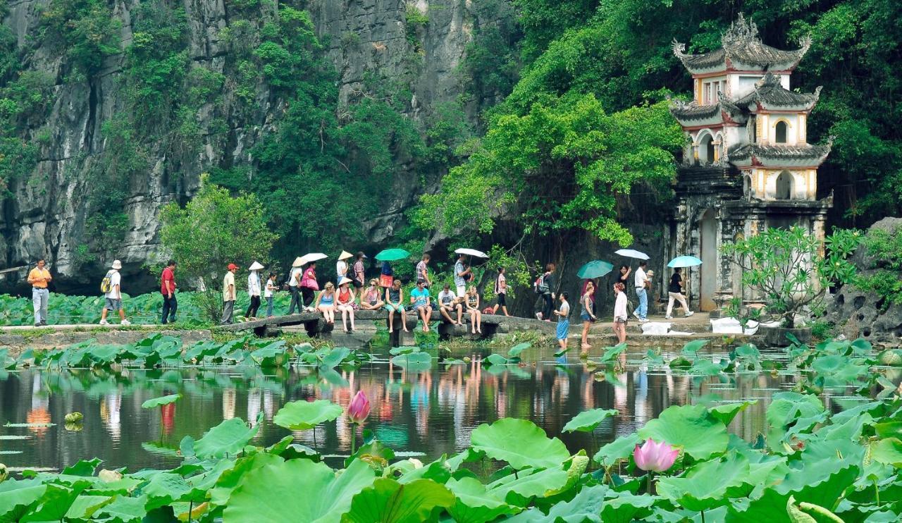 Tam Coc Lakeside Homestay นิญบิ่ญ ภายนอก รูปภาพ