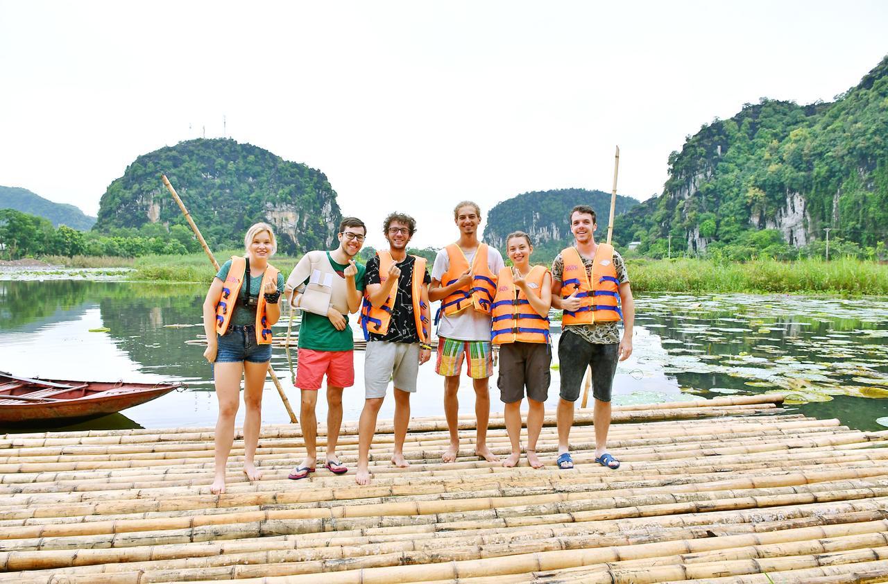 Tam Coc Lakeside Homestay นิญบิ่ญ ภายนอก รูปภาพ